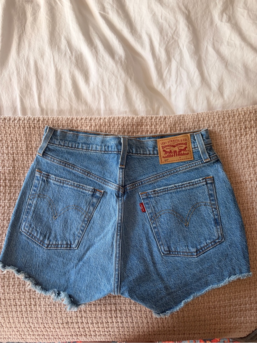 Levi’s 501 Original Medium Blue Denim Shorts - Picture 5 of 6